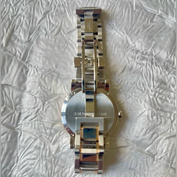 BU 9006 Burberry Two-Tone Silver and Rose Gold Watch - Picture 5 of 6